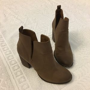 Melrose and Market Ankle Boots